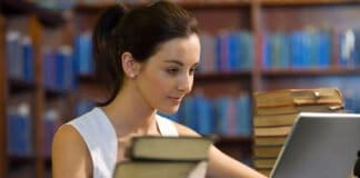 Azərbaycanda məşhur universitet bağlandı