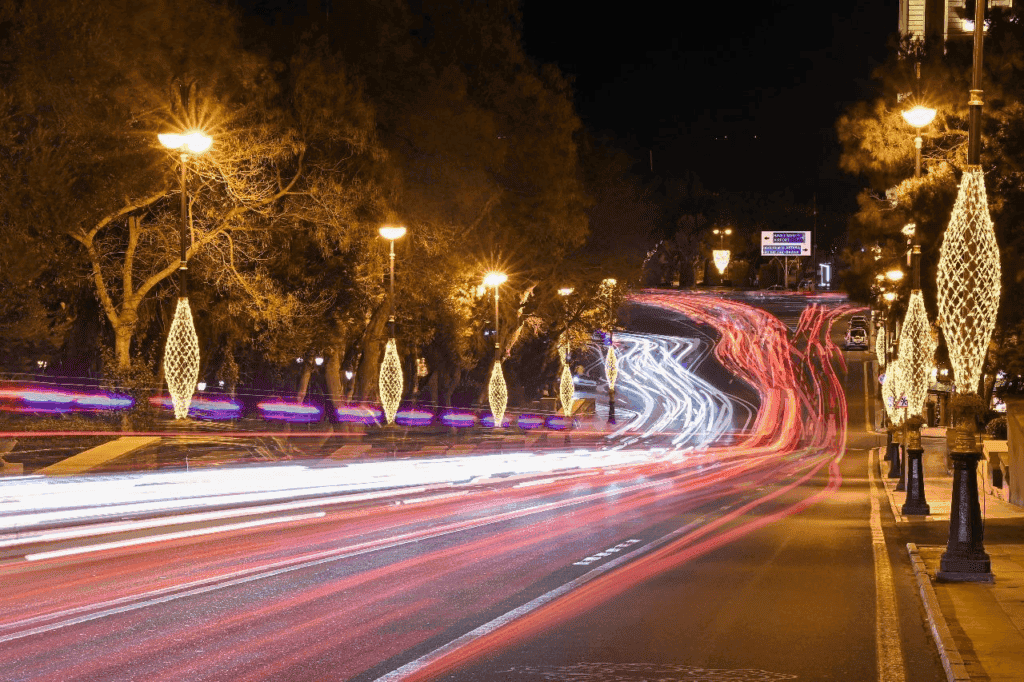 Bakıda Yeni İl Hazırlıqları: Şəhər Bayram Atmosferinə Bürünür 3 Bakıda Yeni İl Hazırlıqları: Şəhər Bayram Atmosferinə Bürünür
