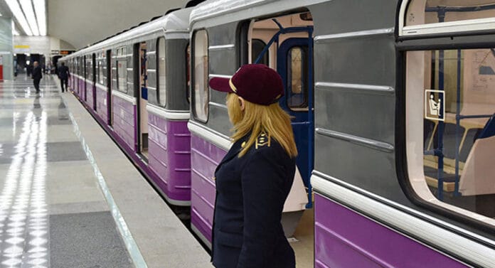 Bakı metrosunda insident baş verib
