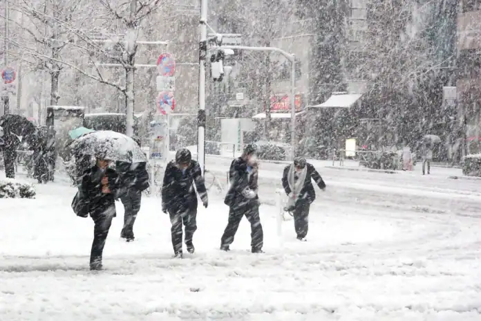 Sabah Bakıya qar yağacaq, gecə 5° şaxta olacaq