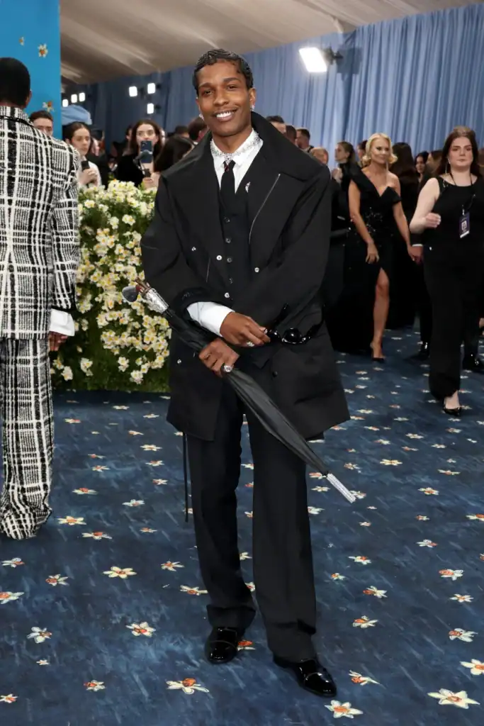 Met Gala 2025: Qırmızı xalçanın ən yaddaqalan geyimləri — Cici Hadid, Pamela Anderson, Zendaya və başqaları