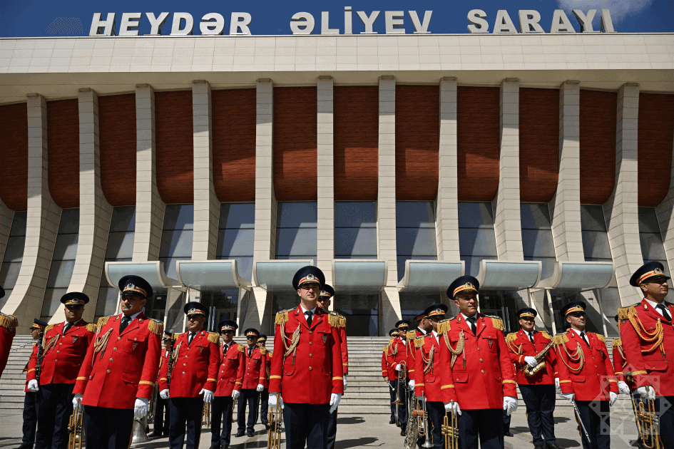 Bakıda Hərbi Orkestrlərlə Şöhrətli Şüşmalar Keçirildi