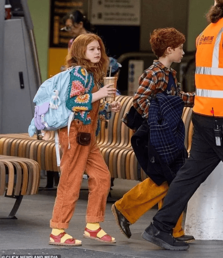 “Harri Potter” serialının çəkilişlərindən yeni kadrlar: Uizli ailəsi 9¾ platformasına gedir