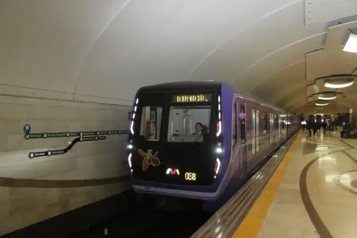 Bakı metrosu avqustda 15 milyondan çox sərnişinə xidmət edib