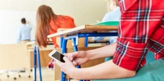 Şagirdlər tədris vaxtı telefondan istifadə edə bilərlər