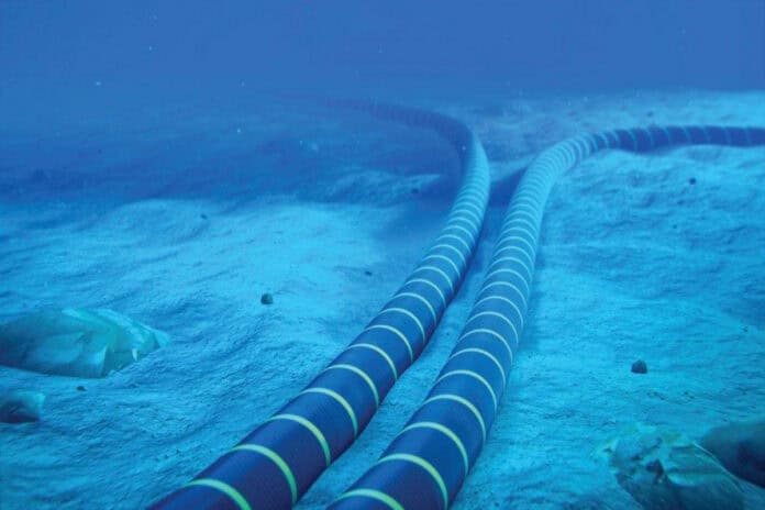 Gələn il Xəzərdən fiberoptik kabel çəkiləcək