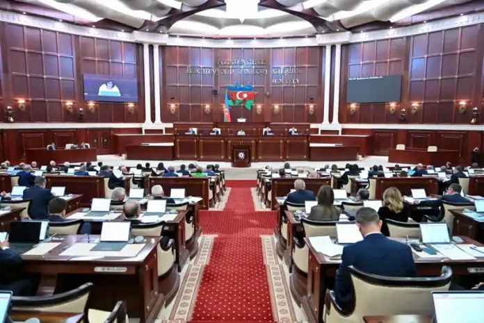 Milli Məclisdə 2026-cı il büdcəsi müzakirəsi