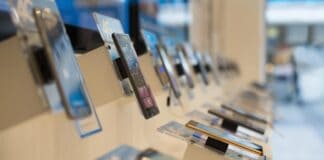 Yeni smartfon alarkən 5 yaygın səhv və necə qaçmaq