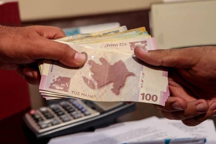 76 min ailəyə 200 manat yardım