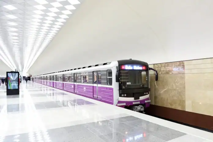 Bakı metrosunda 5 vaqonlu qatarlar istifadəyə verildi
