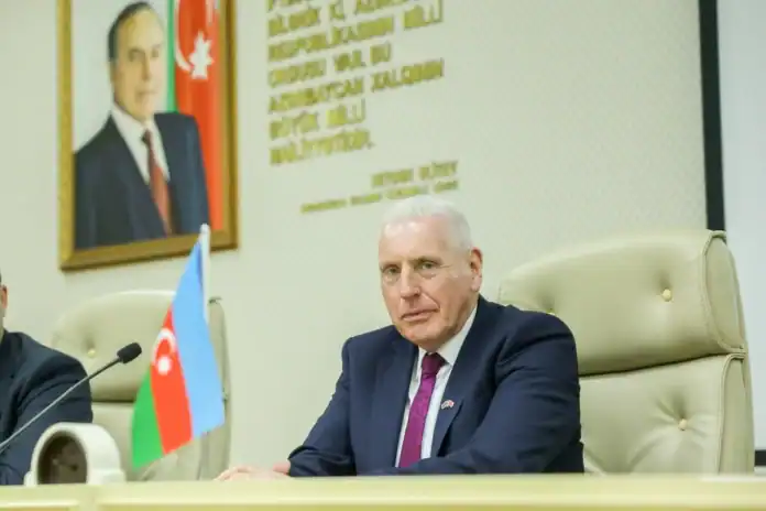 Lord Koaker: Əliyevlə müdafiə əməkdaşlığı müzakirə etdik