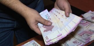 Manat 2026-da sabit qalacaq - Fitch