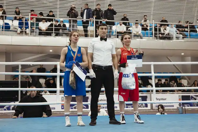 Qadın boksçular Azərbaycan çempionatı: Qızıllar müəyyən oldu