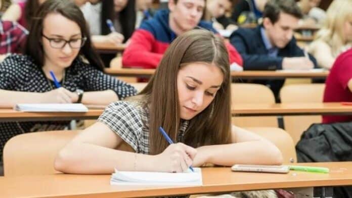 ADPU 164, AZMIU 173 tələbə xaric edildi!