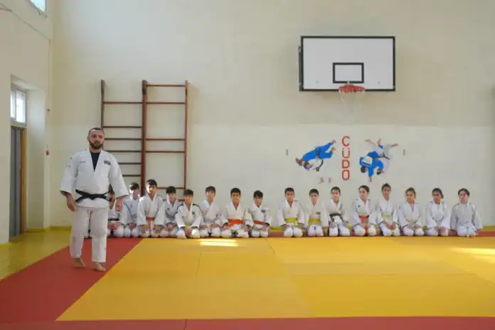 Bakıda “Cüdo məktəblərdə” layihəsi başladı