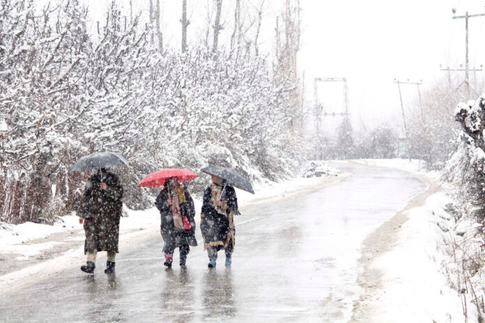 Azərbaycanda hava dəyişdi: Bakıya yağış, rayonlara qar