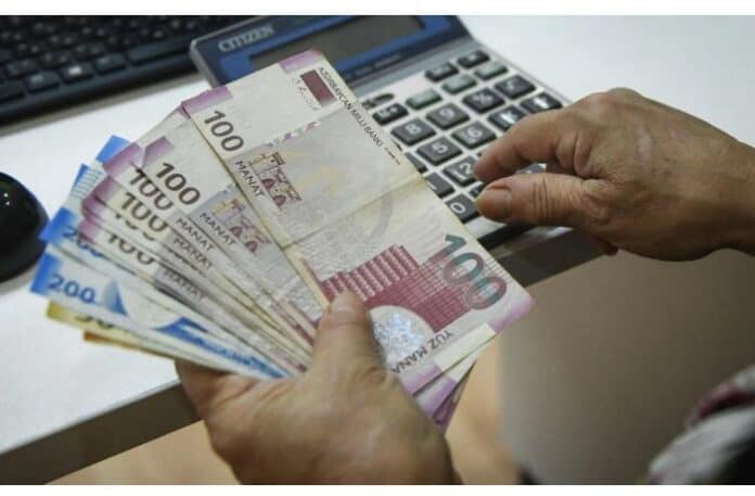 Azərbaycanda orta əməkhaqqı 1103 manatı keçdi