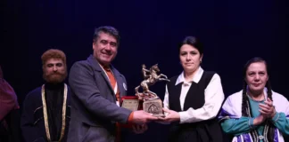 Naxçıvan teatrı Samsun festivalında çıxış etdi
