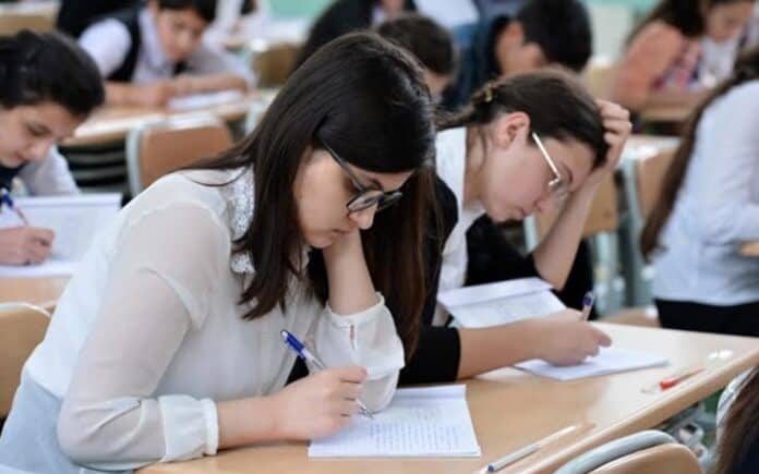52 min şagird buraxılış imtahanı verəcək