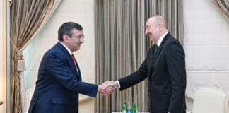İlham Əliyev Cevdet Yılmazla görüşdü