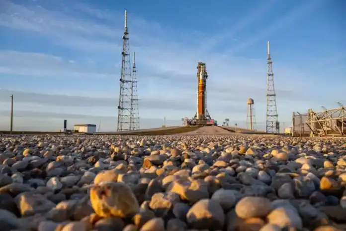 NASA Aya uçdu: 50 ildən sonra tarixi missiya