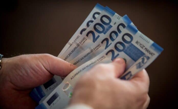 Alimlərə aylıq 1000 manat mükafat