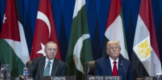 Tramp Türkiyəni İsraillə eyni masaya çağırır