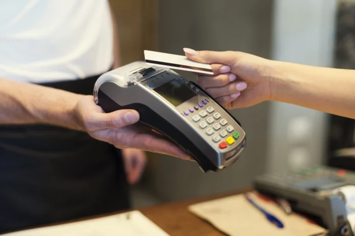 POS terminallar ləğv olunacaq? Ekspertdən açıqlama