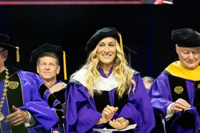 Sara Cessika Parker fəxri doktor adını aldı
